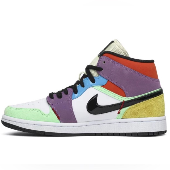 2020 Women’s Air Jordan 1 Mid SE ‘Lightbulb’ - Picture 2 of 7